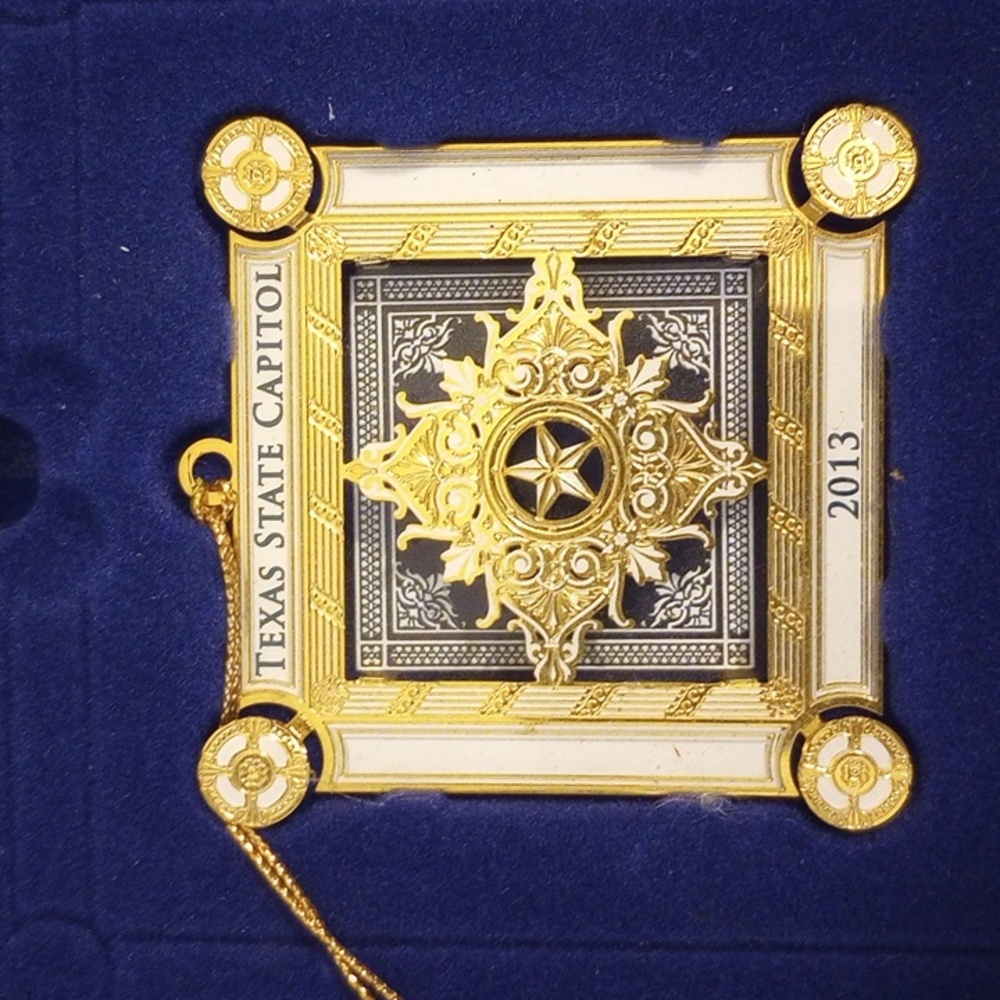 NIB 2013 Texas Capitol Ornament
